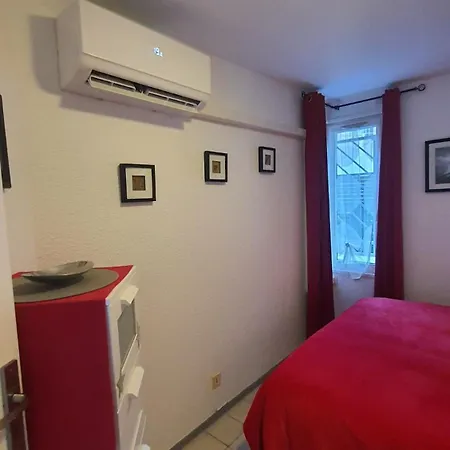 Holiday home Joli T2 Climatise 70 Dans Un Ecrin De Verdure 04000 Digne-les-Bains